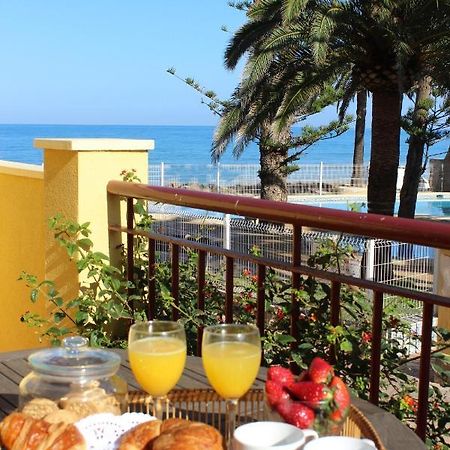 Apartamento En "Belbedere In" Denia A 10 Metros De La Playa エクステリア 写真